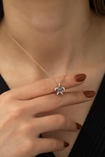 NEREZE 925 Ayar Gümüş Mistik Topaz Taşlı Minik Kaplumbağa Kolye Kadın Gümüş Kolye