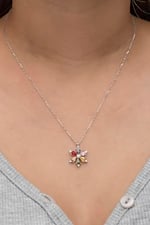 NEREZE 925 Ayar Gümüş Mix Taşlı Kamelya Çiçeği Kolye