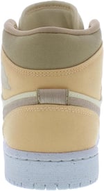 Nike Kadın Basketbol Ayakkabısı, Muslin/Çöl -Celestrial Gold, 8.5