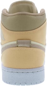 Nike Kadın Basketbol Ayakkabısı, Muslin/Çöl -Celestrial Gold, 8.5