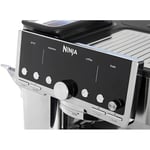 NINJA Luxe Pro 3'ü 1 arada kahve makinesi, Latte, Cappuccino, soğuk demleme ve espresso makinesi, entegre tahıl öğütücü ve süt köpürtücülü, kullanımı kolay, 5 ön ayar köpük, gümüş, ES701EU