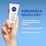 NIVEA Essentials 5'i 1 Arada BB Krem, 24 Saat Nemlendirme+Doğal Jojoba Yağı Özü +Açık Cilt Tonu 50 ml, SPF 15 Güneş Koruması