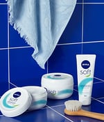 NIVEA Soft Krem, 200 ml, Nemlendirici Bakım Kremi, Yüz, Vücut, El, Jojoba Yağı ve E Vitamini ile Cilt Bakımı, Anında Emilen Hafif Formül, Tüm Ciltler için