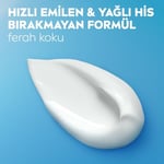 NIVEA Soft Nemlendirici Bakım Kremi 300 ml, 48 Saat Nemlendirme, Jojba Yağı,E Vitamini, Yüz,El,Vücut İçin,Paraben İçermez