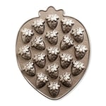Nordic Ware Çilek Yama Isırıkları Pan