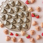 Nordic Ware Çilek Yama Isırıkları Pan
