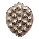 Nordic Ware Çilek Yama Isırıkları Pan
