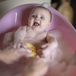 OkBaby Bella Çift Yönlü Banyo Küveti 0-12 ay/Beyaz