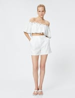 Omzu Açık Volanlı Crop Bluz