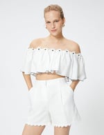 Omzu Açık Volanlı Crop Bluz