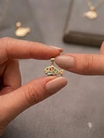 Orjinal 14 Ayar Sertifikalı Altın Zarif Mineli Balık Kolye Ucu