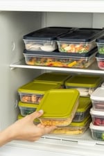 Orret Home 4 Adet Buzdolabı ve Derin Dondurucu Saklama Kabı Seti, Fresh Box, Dolap Düzenleyici ve Buz Dolabı Organizeri, BPA İçermeyen PP Plastik,Gıdaları Taze Tutma,Mutfak Düzenleyici (Gri)