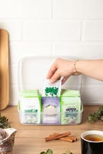 Orret Home Şeffaf Kapaklı Kilitli 6 Bölmeli Çay Kutusu, Paket Çay Saklama Kutusu, Çay Organizer Kutusu, Mutfak Çay Düzenleyici, Bölmeli Çay Saklama Kabı