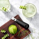 OXO - Good Grips Soyma Bıçaklı Limon Rendesi ve Limon Kabuğu Soyma Aleti, Siyah