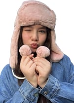 Pembe Peluş Ponponlu Pilot Şapka – Kışlık Kulaklıklı İpli Sıcak Tutan Yumuşak Kürk Şapka, Unisex Genç Model