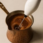 Pilli Süt Köpürtücü – Cappuccino ve Latte için Kahve Köpürtücü ve Köpük Yapıcı Çırpıcı
