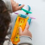 Play-Doh Eğlenceli Fabrika Başlangıç Seti | 3 Yaş ve Üzeri Kız ve Erkek Çocuklar İçin Okul Öncesi Oyuncak | Çocuklar İçin Sanat ve El İşi Seti | 3 Oyun Hamuru Rengi Dahil