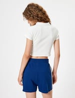 Polo Yaka Tişört Crop Düğmeli Kısa Kollu Kolej İşlemeli Slim Fit