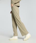 PUMA ESS ELEVATED Straight Pants Kumaş Pantolon Kadın