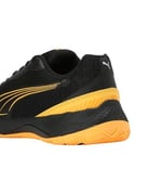 PUMA Solarstrike III İç mekan saha ayakkabısıUnisex Yetişkin