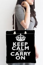 RealHomes Siyah Beyaz Keep Calm And Carry On Baskılı Fermuarlı Kumaş Plaj Çantası, Canta-Ryl69