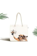 RealHomes Unisex Ekru Selfie Çekinen Köpekli Kedi Modern Fermuarlı Plaj Çantası, Canta-5634