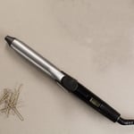 Remington Saç Maşası Pro Soft Curl , Yumuşak, Doğal Bukleler için 25 mm, 4 Kat Koruma, Antistatik Seramik Turmalin Kaplama, Dijital Ekran, 10 Sıcaklık Ayarı, Gümüş / Gri Ci6525