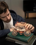 ROKR Yetişkinler için 3D Ahşap Model Kitleri Mekanik Müzik Kutusu Posta Arabası Modeli Yapı Kitleri Ahşap Yapboz Çocuklar ve Yetişkinler için Doğum Günü Hediyeleri, Posta Arabası AMKA1
