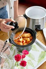 Russell Hobbs Slow Cooker Mini [ağır 2 l seramik pişirme tenceresi, isteğe göre sıcaklık dağılımı] kompakt yavaş pişirici (3 sıcaklık ayarı ve sıcak tutma fonksiyonu, 145 W) yavaş pişirici 25570-56