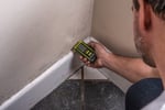 RYOBI Nem Ölçme Cihazı RBPINMM1 (Ölçüm Derinliği 30 mm, Hassasiyet +/- 2°)