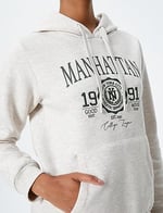 Şardonlu Kolej Kapşonlu Sweatshirt Kanguru Cepli Rahat Kesim