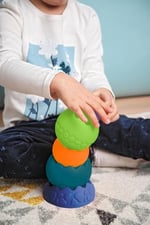 Sensory Yumuşak Piramit: Duyusal Denge Oyuncağı | Üst üste dizme oyunu | alfabe rakamlar ve renkleri öğretir | bebek denge dizme istifleme oyuncak | Montessori tipi | Motor becerileri ve zihinsel