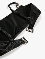 Simli Bikini Üstü Metal Aksesuar Detaylı Askılı Kaplı