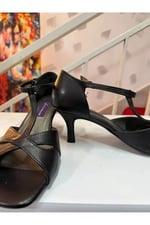 SİYAH DERİ T MODEL LATİN-SALSA-TANGO DANS VE SALON AYAKKABISI 7 CM 11 PONT KADEH MODEL KAPALI TOPUK