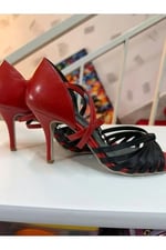 SİYAH -KIRMIZI SATEN 7 BANTSATEN DANS VE SALON AYAKKABISI 8,5 CM 13 PONT KONİ MODEL KAPALI TOPUK