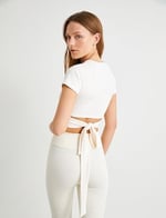 Spor Crop Yoga Tişört Kısa Kollu Bisiklet Yaka Bağlama Detaylı Slim Fit
