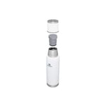STANLEY Adventure To-Go Termos 1 Litre - Beyaz (Polar) | Paslanmaz Çelik | 25 saat dayanır. Sıcak - 27 saat. Soğuk – Sızdırmaz – BPA içermez – Kapak bardak görevi görür