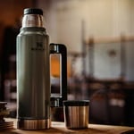 Stanley Classic Legendary Vakumlu Çelik Termos, 1.4 Litre, Yeşil (Hammertone Green)
