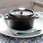 STAUB 40500-101-0 Mini Güveç, yuvarlak kapaklı 10 cm, 0,25 L, indüksiyona uygun, mat siyah emaye kap içi, siyah
