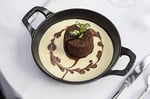 Staub Mini Güveç Tenceresi (Güveç Tenceresinin İçi Mat Siyah Emaye Kaplıdır) Siyah - Seçenekler: 12 cm, 15 cm, 15 x 11 cm, Yuvarlak, Oval, Dikdörtgen