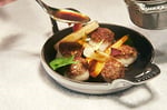 STAUB Toz İstiflenebilir Fırın Kabı, Yuvarlak (16 Cm, 0,4 L İçerisinde Bulunan Mat Siyah Kaplı Tepsi İle) Grafit Grisi