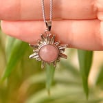 Taş Sandığı Pembe Kuvars Taşı Güneş Kolye