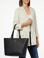 Tommy Hilfiger TH EMBLEM TOTE Taşıma çantası Kadın