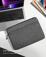 tomtoc 14 inç MacBook Pro M5/M4/M3/M2/M1 Pro/Max 2025-2021 için İnce Dizüstü Bilgisayar Kılıfı, 13,8 inç Yüzey Dizüstü Bilgisayar AI PC için Suya Dayanıklı Koruyucu Kılıf, Aksesuar Çantası