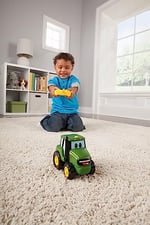 Tomy JD RC John Deere Uzaktan Kumandalı Traktör - Seçenekler: Uzaktan kumandalı Johnny, Johnny Traktör, Eğitim ve Eğlence