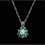 Trend Collection Gece Karanlıkta Parlayan Yeşil Lotus Çiçeği Fosforlu Kadın Kolye