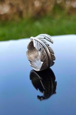 Trend Collection Tüy Yaprak Figürlü Gümüş Kaplama Ayarlanabilir Unisex Yüzük