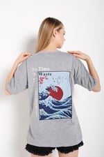 TrendSeninle Kadın Oversize Gri Japanese Sırt Baskılı T-shirt