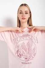 TrendSeninle Kadın Oversize Pudra Pembe Montana Eagle Point Baskılı T-shirt