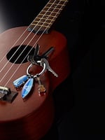 TROIKA SURFMATE T1 - KR16-14/CH - Nostalji Anahtarlık - 3 Kolye Ucu - Bulli, Sörf Tahtası, Gitar - Parlak - Çok Renkli, Mehrfarbig, 10cm, Klasik